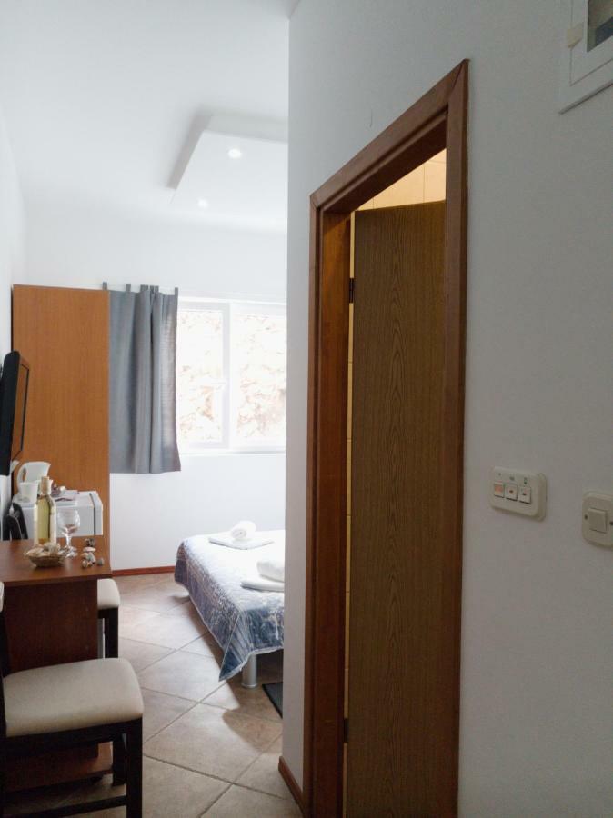 Kiara Room - Self Check In Mokošica Exterior foto